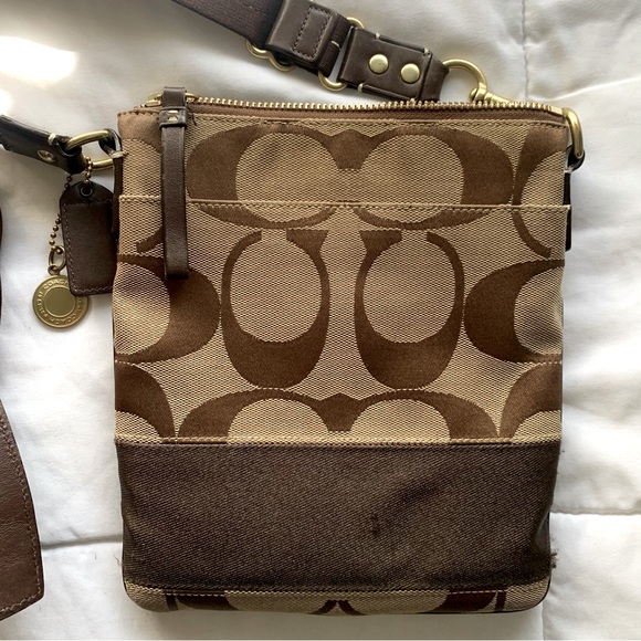 Coach Brown Signature Swingpack Crossbody | Soft Adjustable Strap | Authentic - Picture 3 of 6